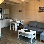 Lodge White Rewal