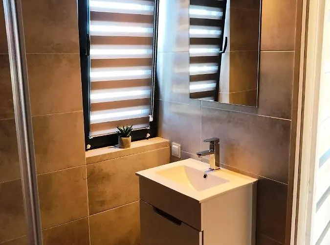 White * Реваль